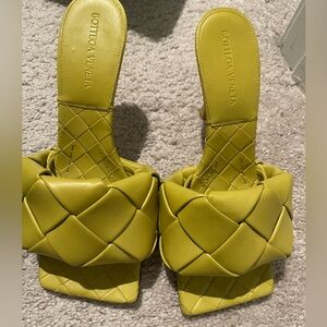 Bottega Veneta heels only worn once. Great condition!